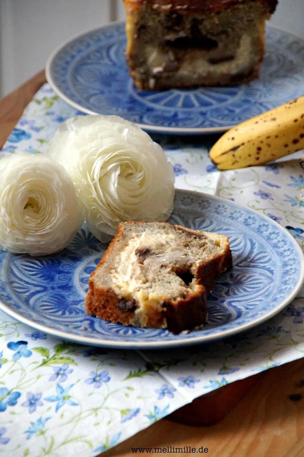 mellimille: Bananenkuchen mit Cheesecakefüllung