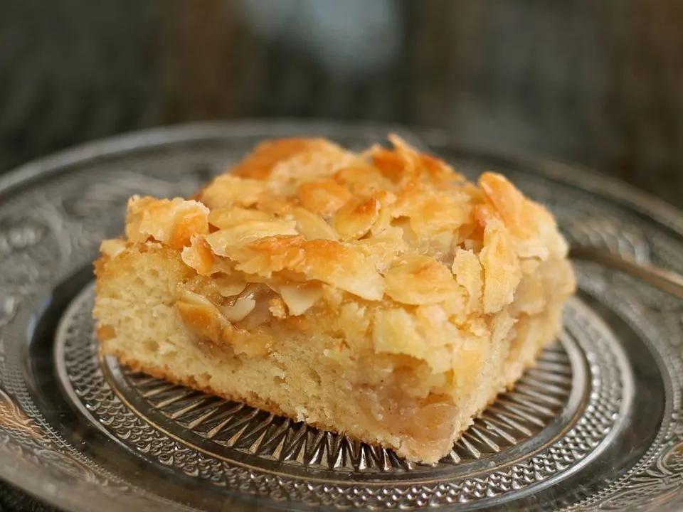 Apfel - Mandel - Kuchen mit Eierlikör von chaclara | Chefkoch