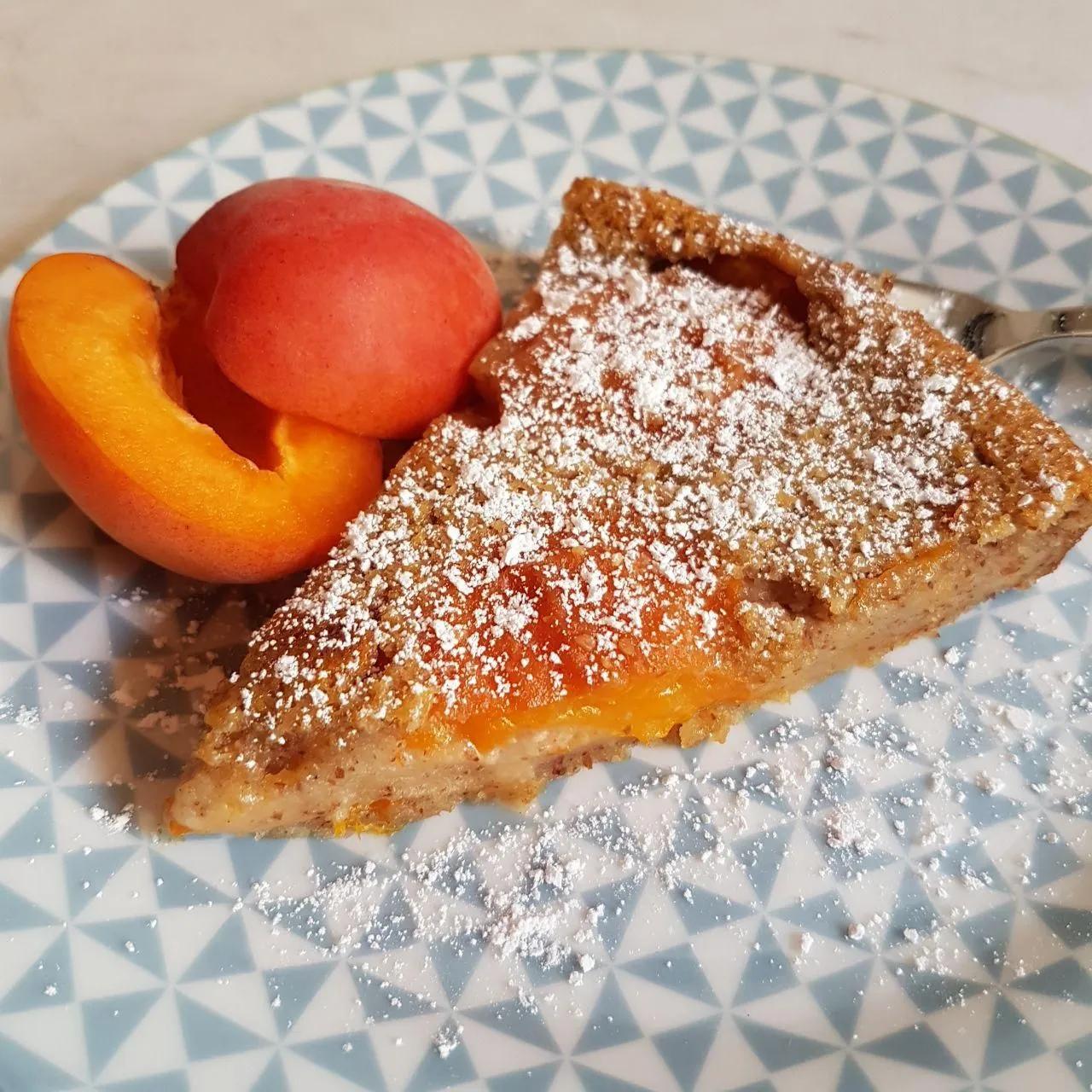 Aprikosenkuchen ist eine gelungene Verbindung aus leicht säuerlichen ...