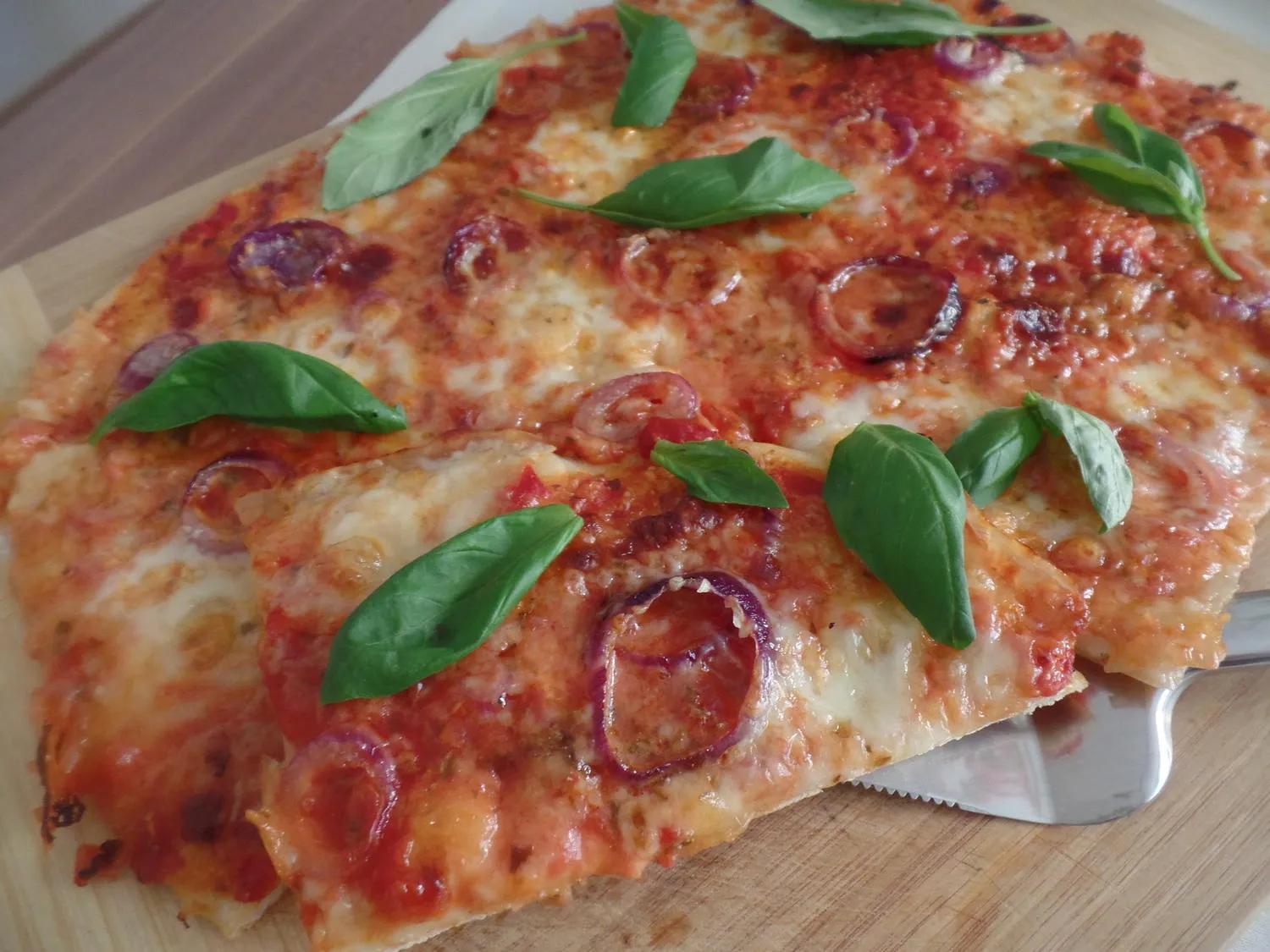 Pizza Margherita - Rezept mit Bild - kochbar.de