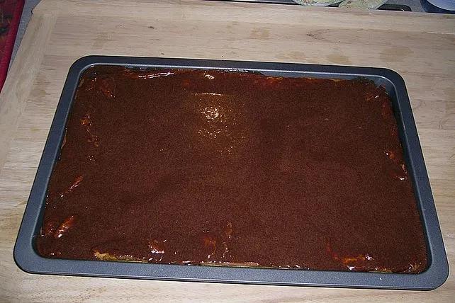 Oma Erikas Schokoladenkuchen mit Puddingfüllung| Chefkoch