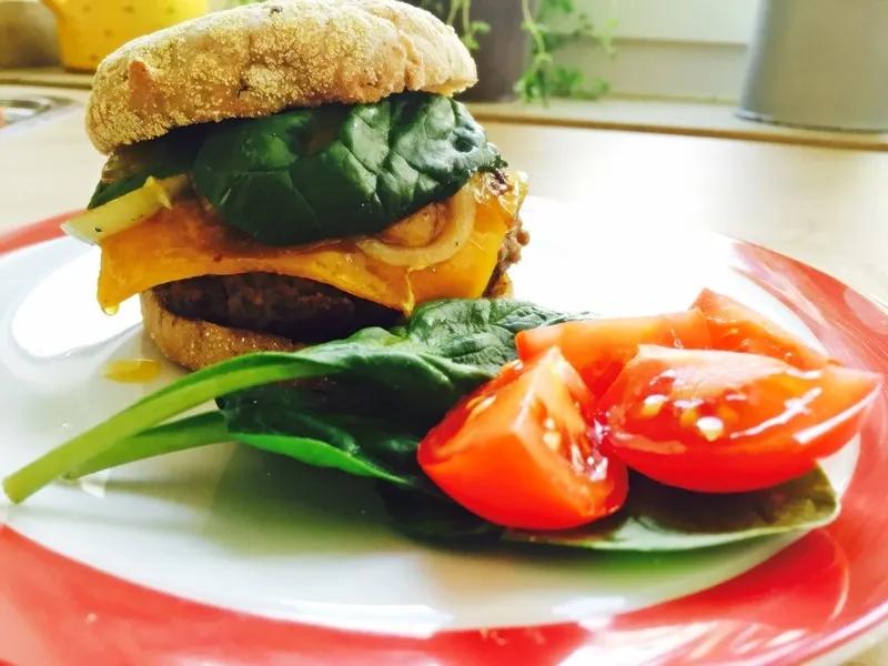 Burger mit Mango-Chutney | Rezepte von Karin Knorr