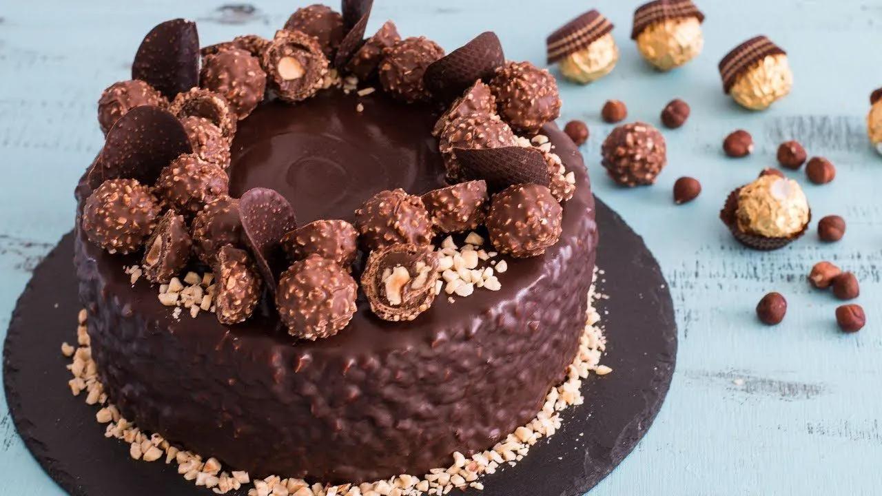 Ferrero Rocher Cake - 4k video - YouTube | Schoko pudding kuchen ...