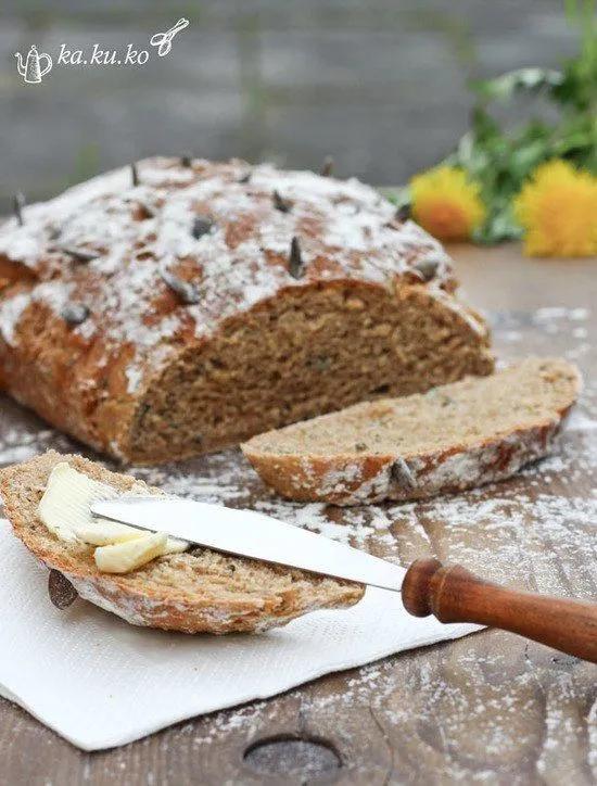 Kürbiskernbrot mit Buttermilch Pan Bread, Bread Baking, Cooking And ...
