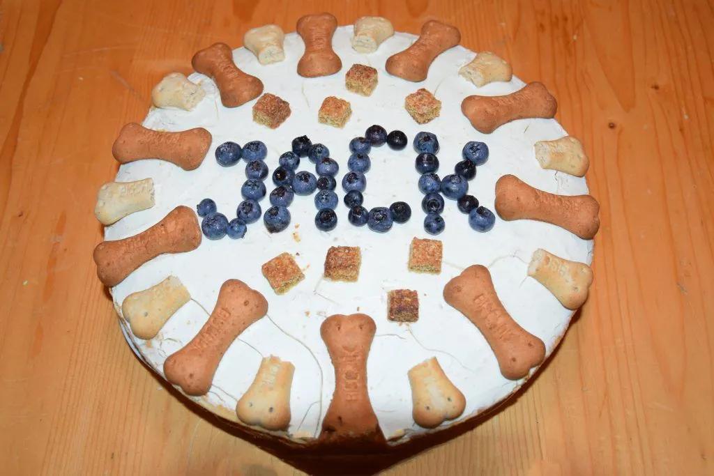 Hundekuchen selber machen - Torte für Hunde - Jack auf Reisen | Hunde ...