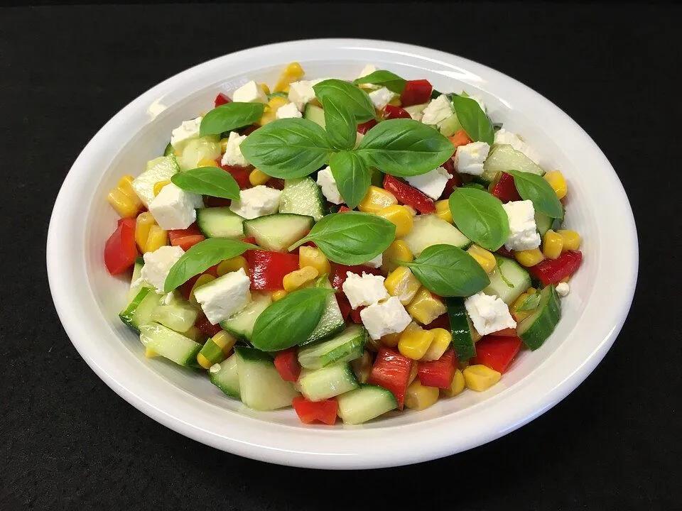 Einfacher bunter Salat von anjolejo| Chefkoch