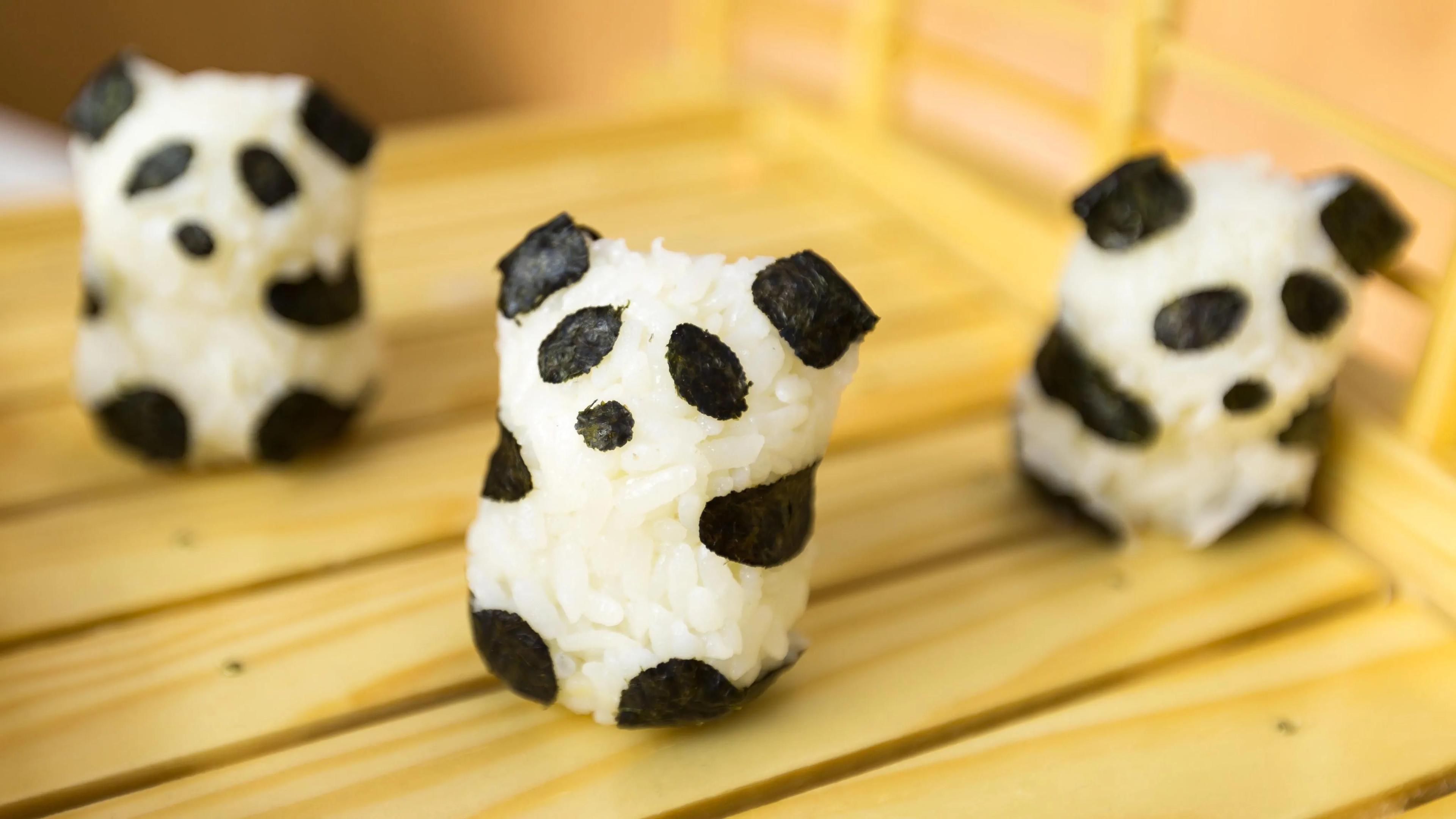 How to Make Cute Sushi Panda Bears | Panda sushi, Sushi, Sushi for kids