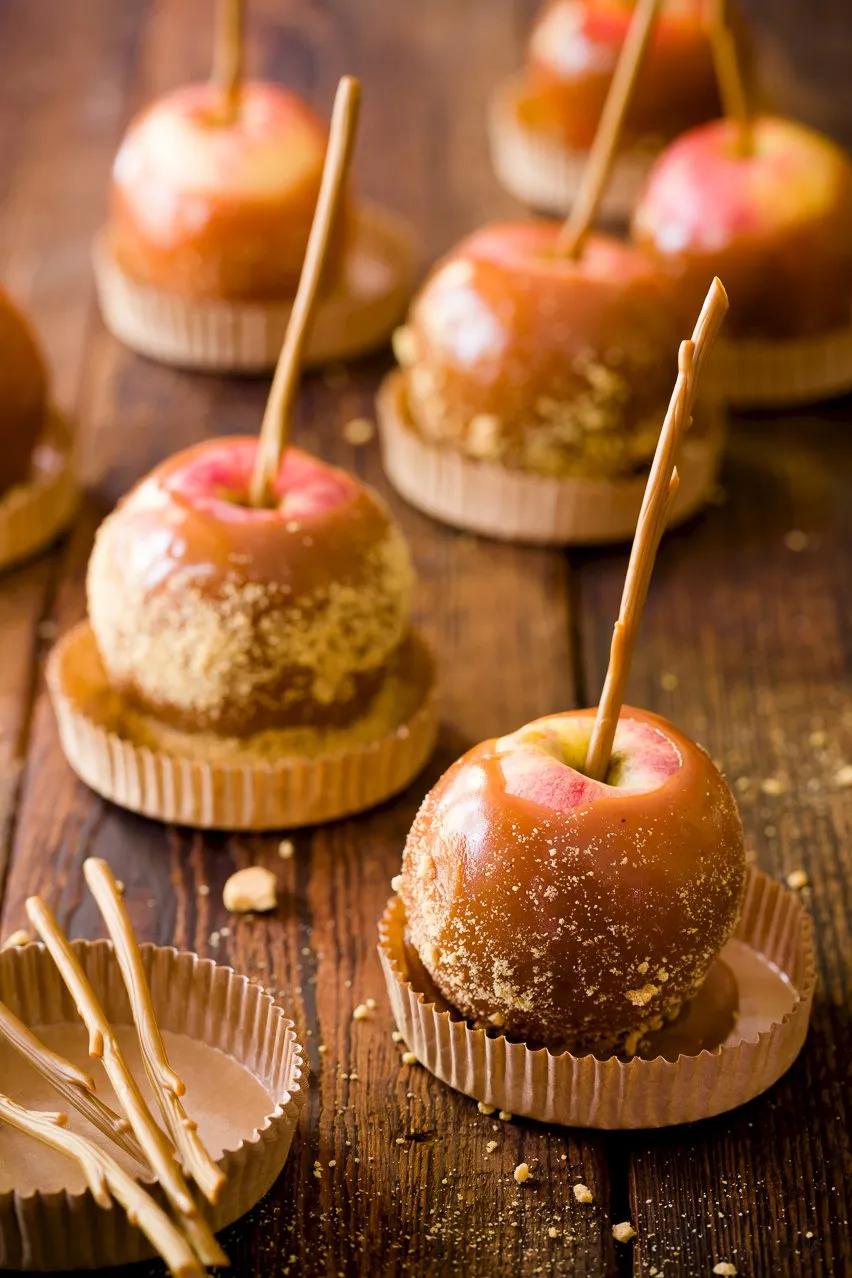 Perfect Caramel Apples | Cupcake Project