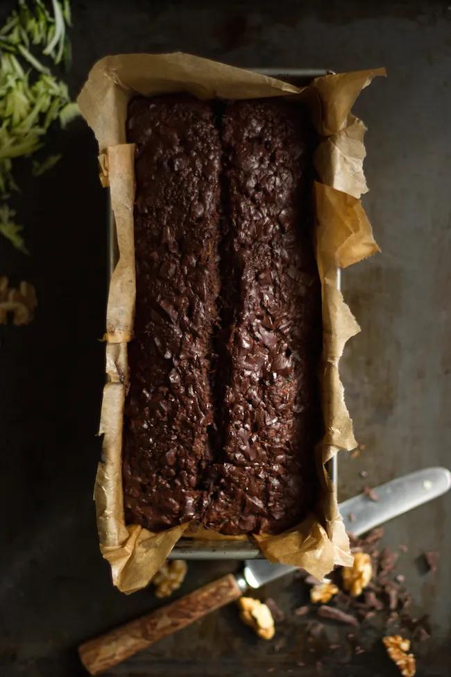 Zucchini Walnuss Brot mit Dunkler Schokolade | Hase im Glück