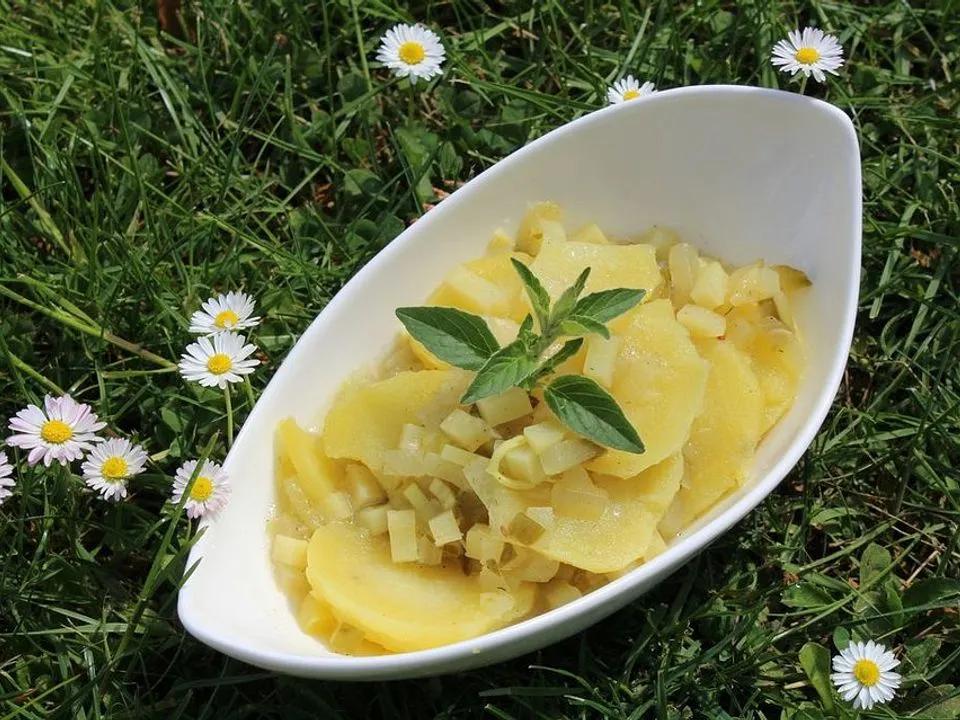 Lauwarmer Kartoffel-Pastinaken-Salat von Sardna| Chefkoch