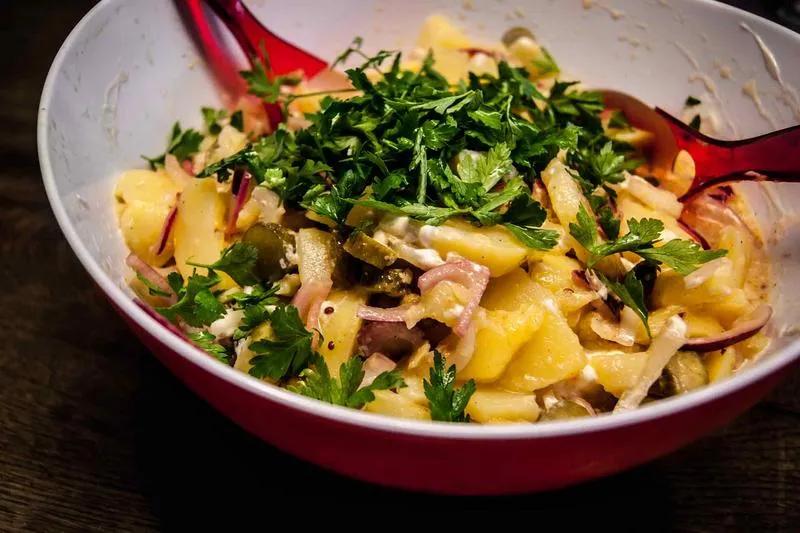 Kräuter-Kartoffel-Salat » Rezept | GOURMETmagazin