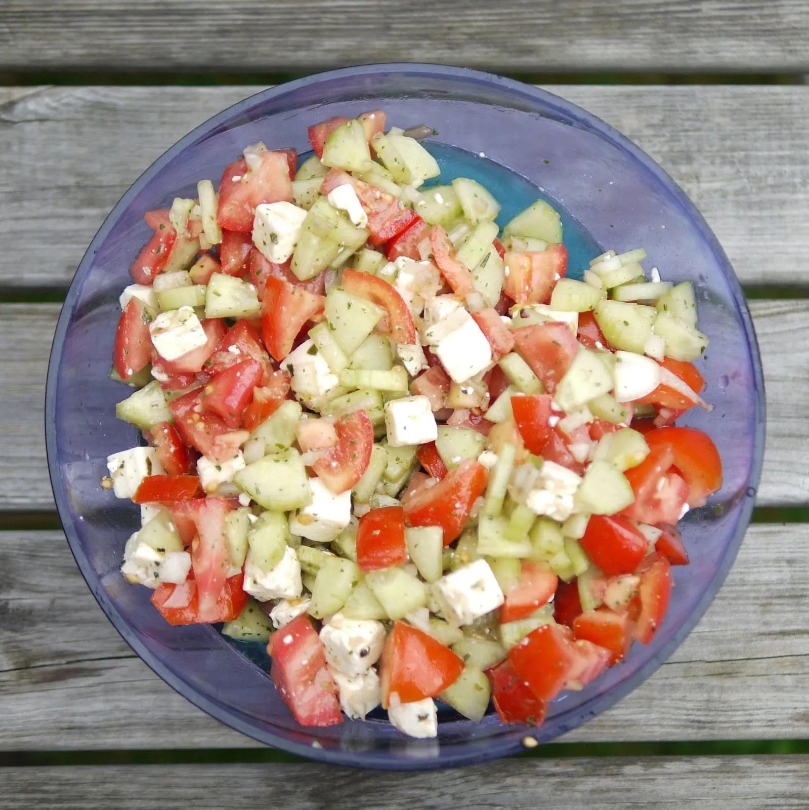 Experimente aus meiner Küche: Tomaten-Gurken-Salat mit Feta