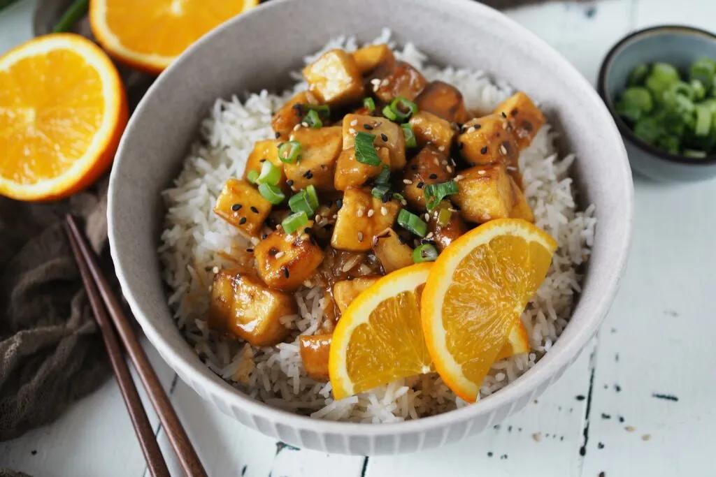 Orangen-Tofu mit Reis - Wiewowasistgut