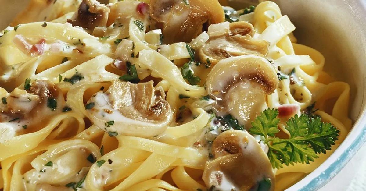 Pasta with Cream-mushroom Sauce recipe | Eat Smarter USA