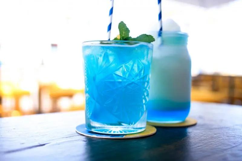 5 Tasty Blue Curaçao Cocktails With Rum + Sweet and Sour | LoveToKnow