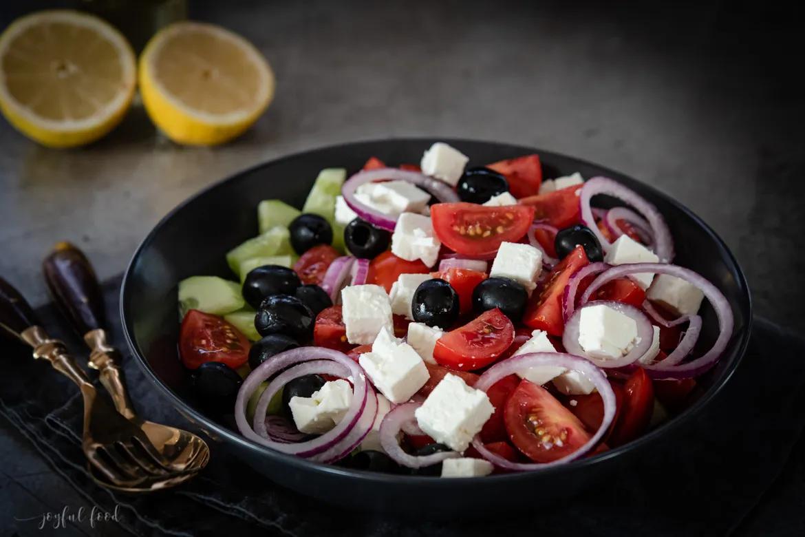 Griechischer Salat: das leckere Rezept mit nur 5 Zutaten | Joyful Food