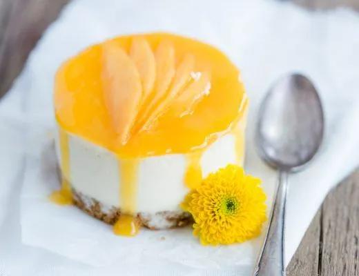 Mousse-Törtchen mit weißer Schokolade, Mango und Zitrone | Essen und ...