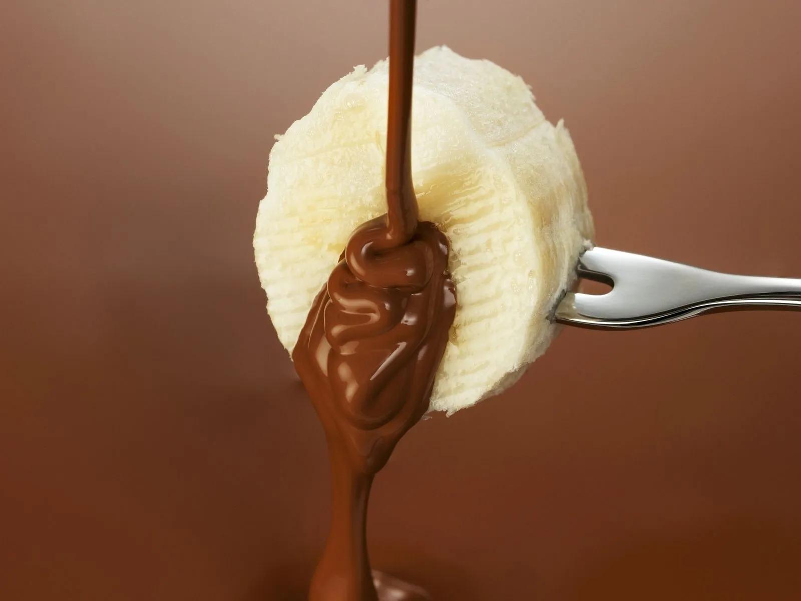Banane mit Schokolade Rezept | EAT SMARTER