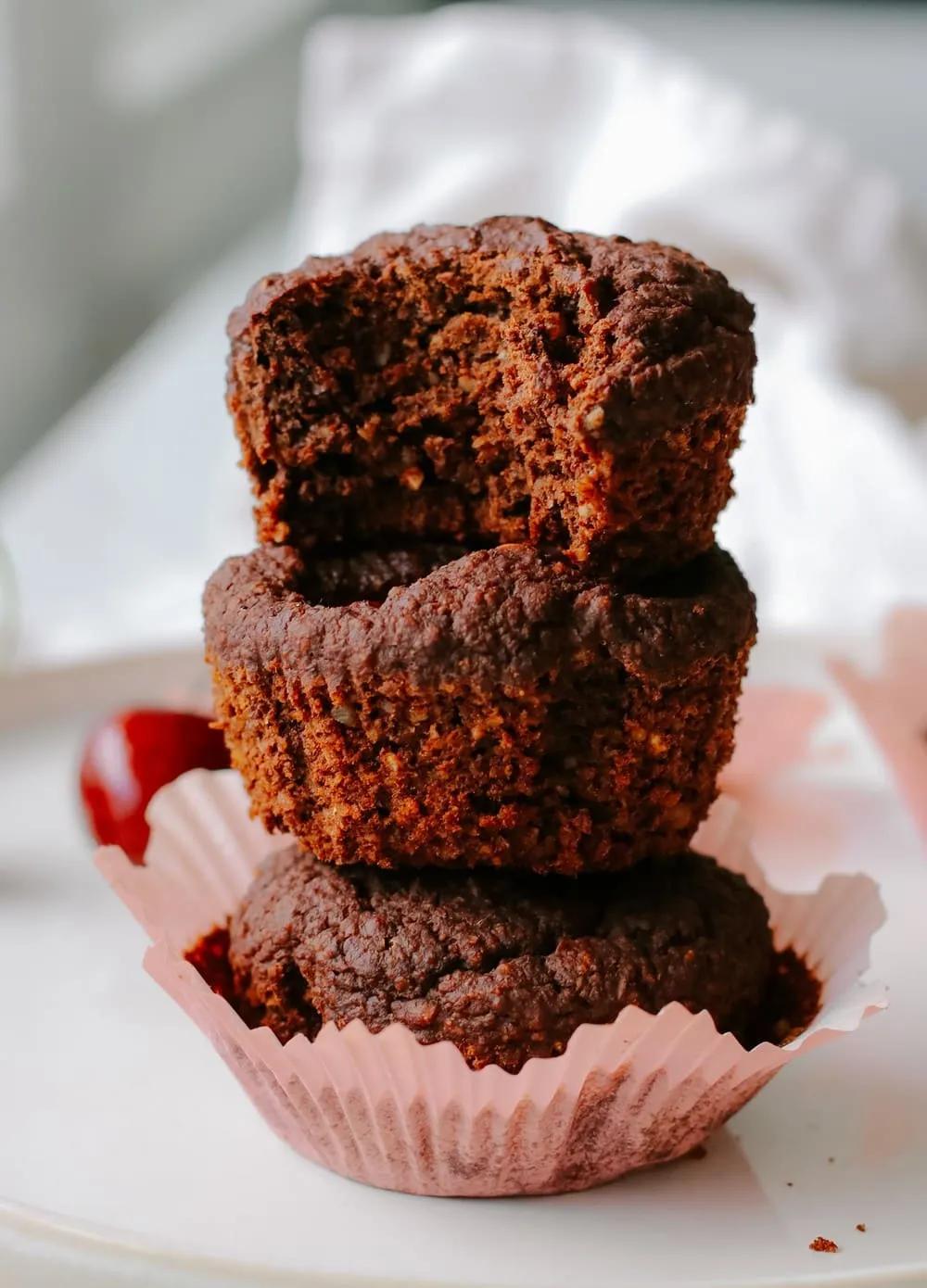 einfache glutenfreie Schoko Muffins ohne raffinierten Zucker | Anna ...