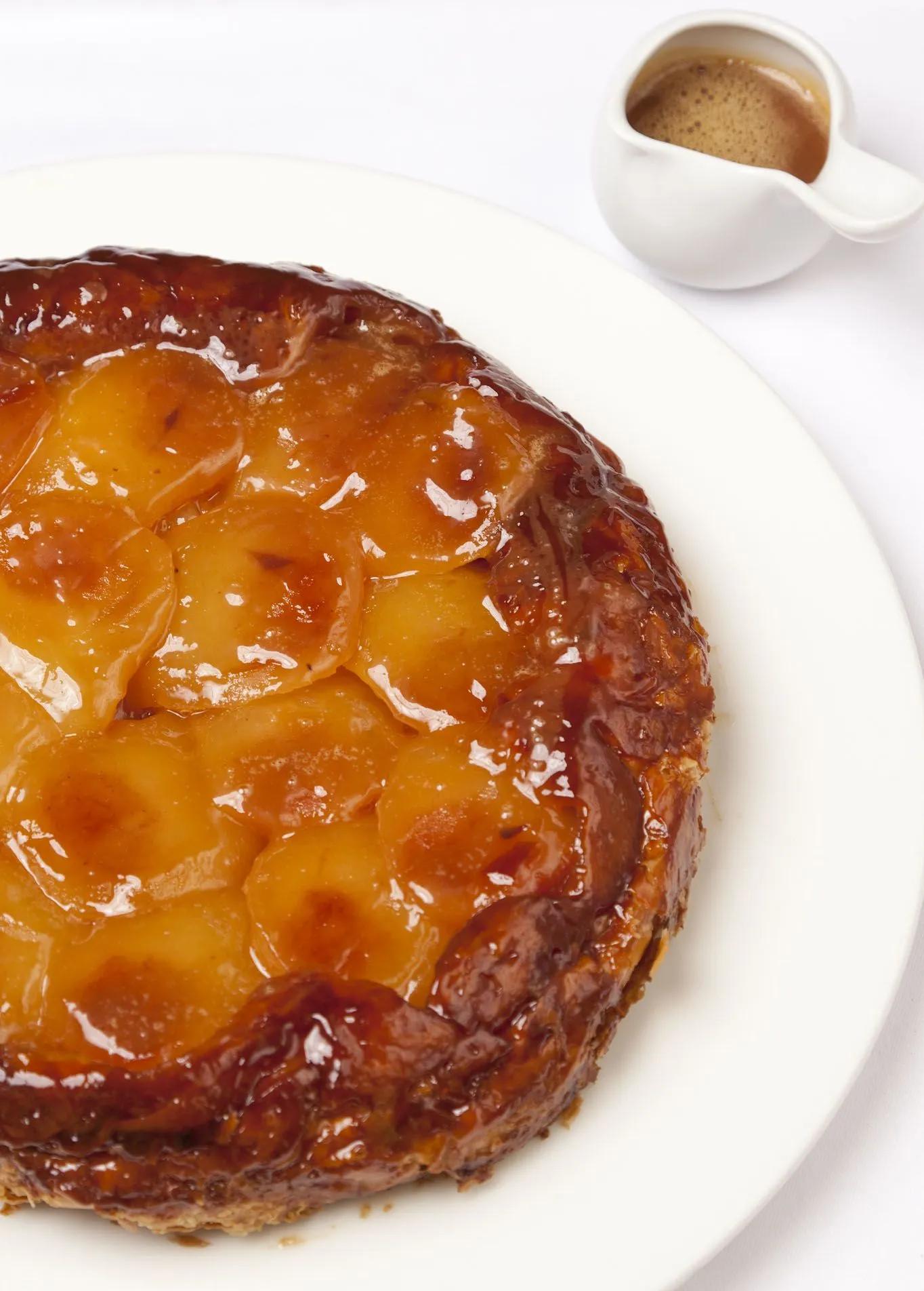 Classic Apple Tarte Tatin | レシピ | タルトタタン レシピ, りんご レシピ お菓子, りんご レシピ