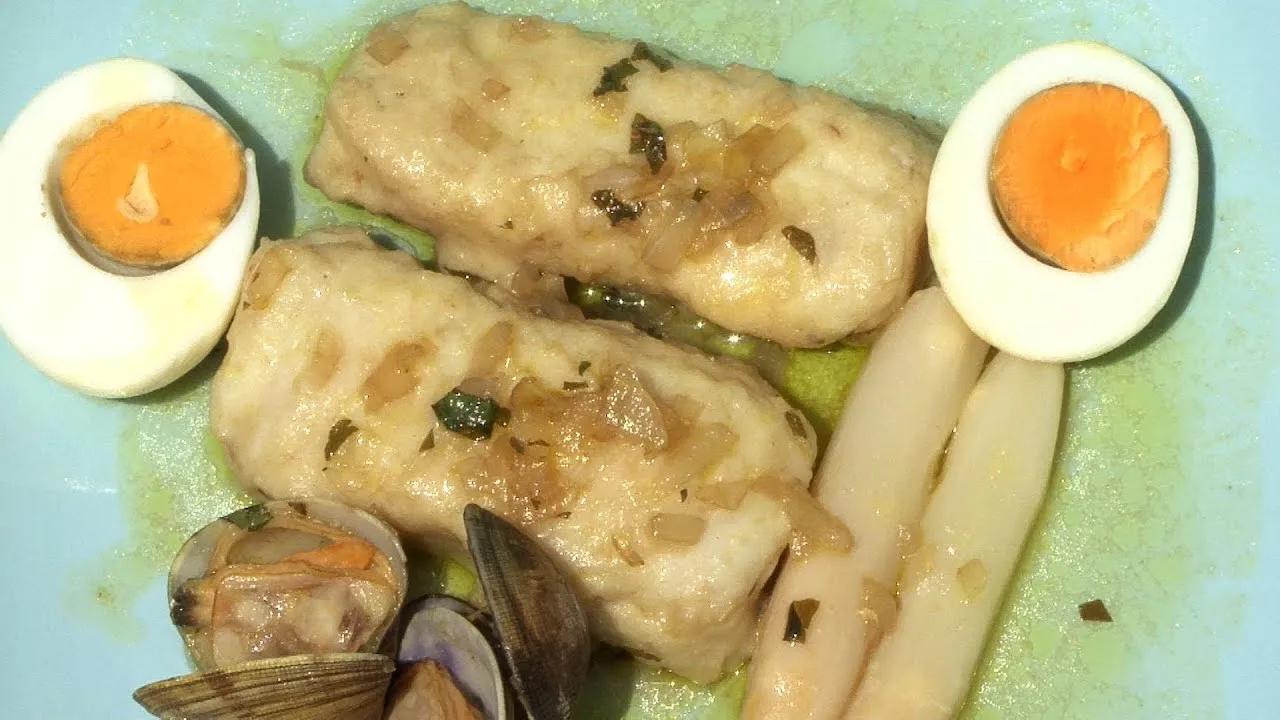 Rezept: Spanische Fischsuppe mit Muscheln (Merluza a la Vasca) - YouTube