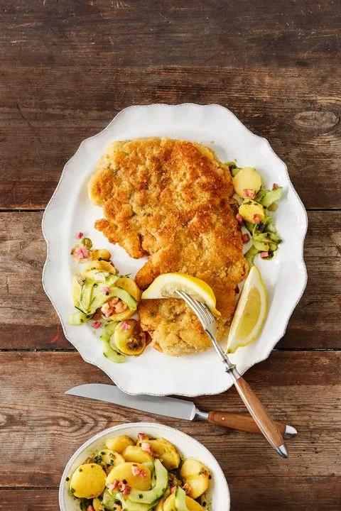 Wiener Schnitzel mit steirischem Kartoffelsalat | Rezept ...