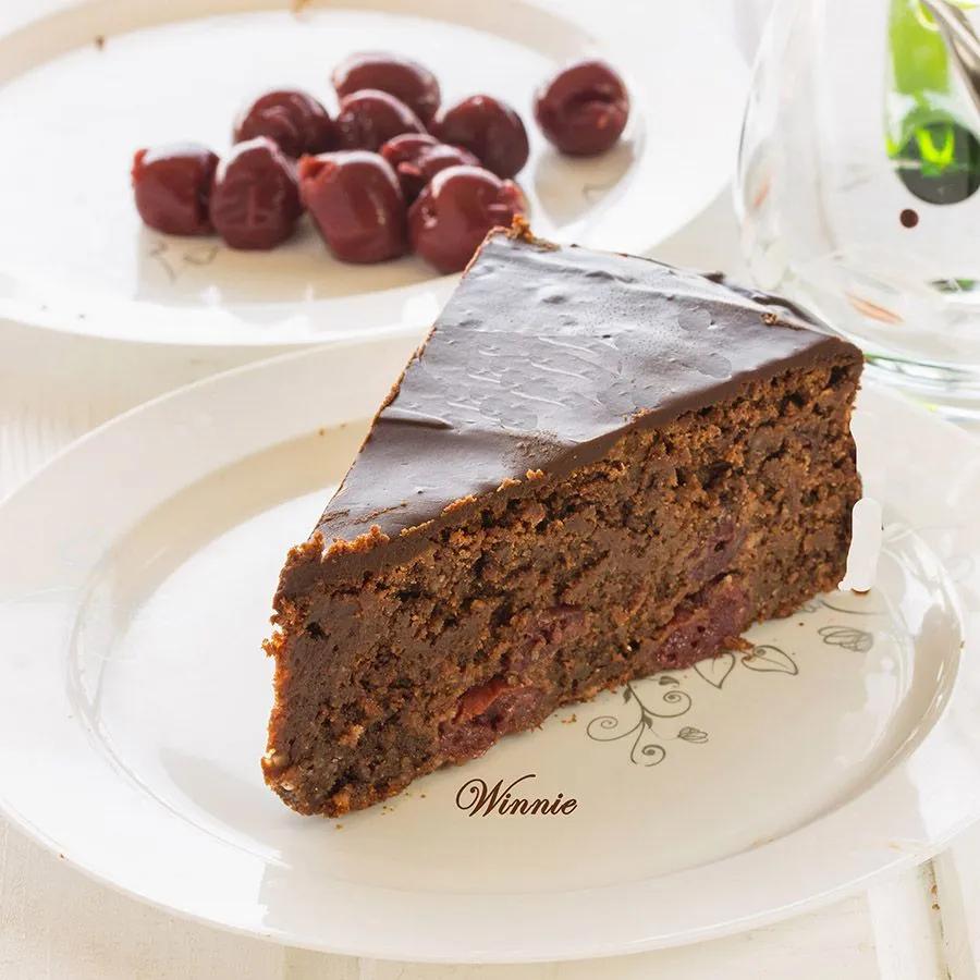 Flourless Cherry-Chocolate Fudge Cake | Rezept | Kuchen, Torten