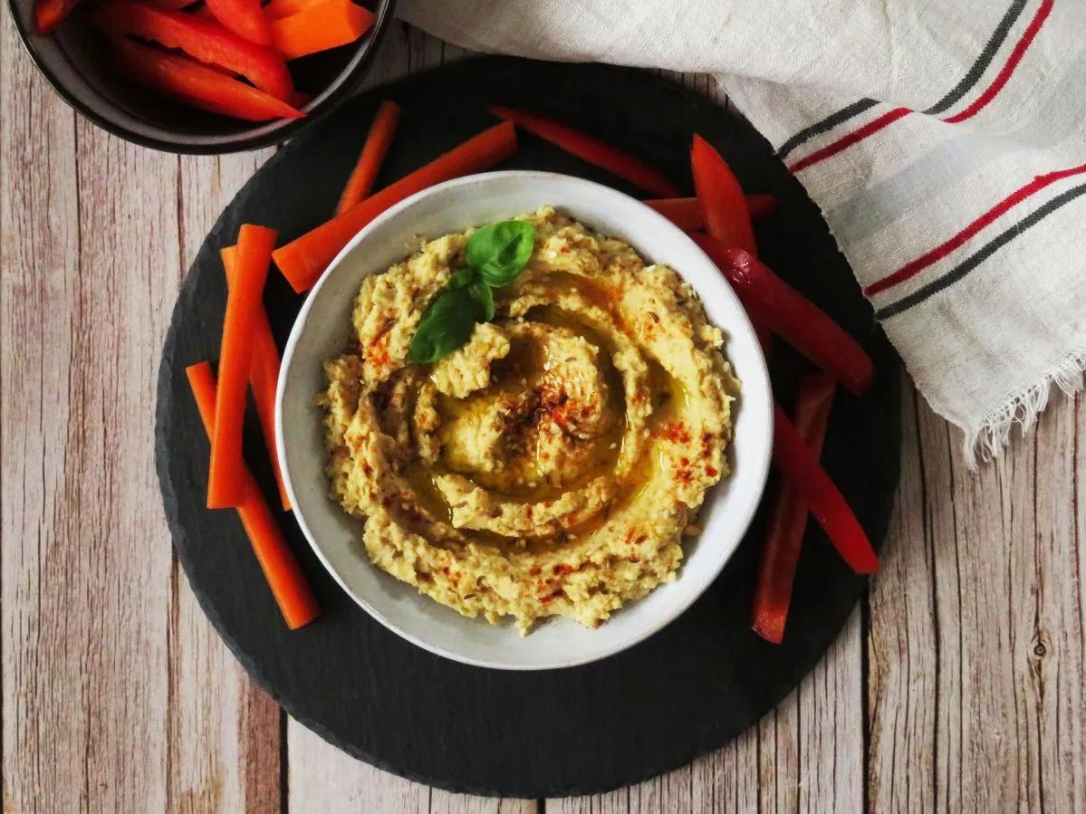Traditional Hummus Recipe with Tahini - Vegan Foodiez