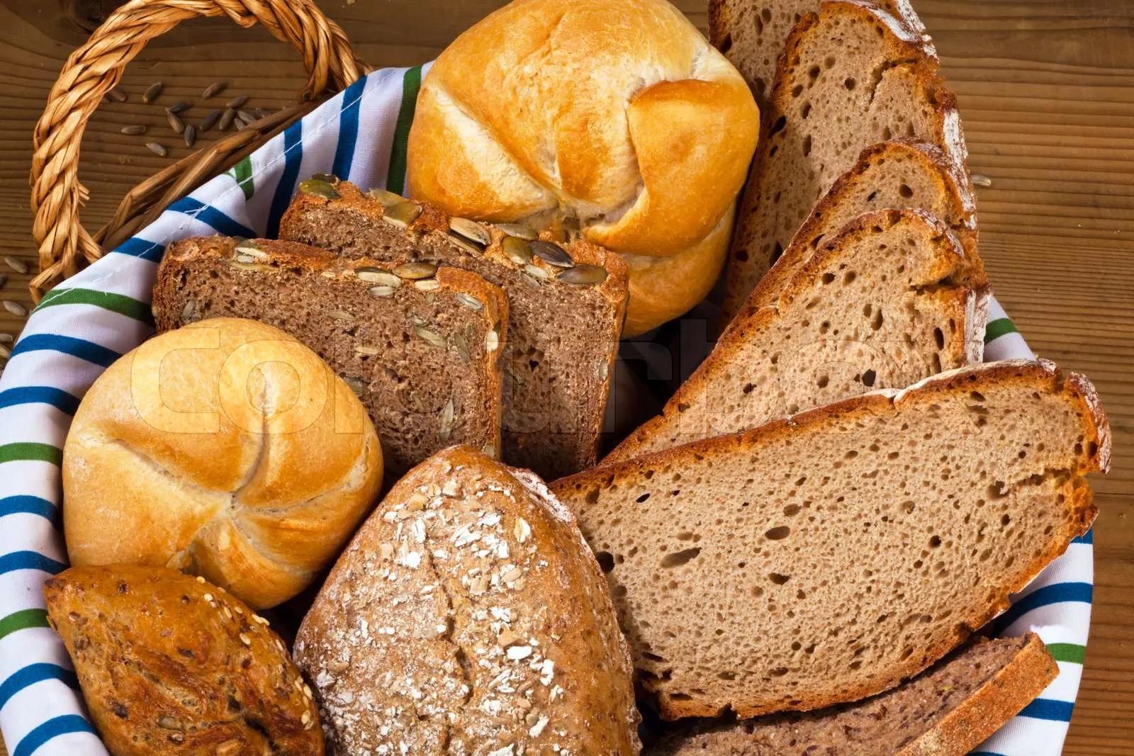 Mehrere verschiedene Arten von Brot. | Stock Bild | Colourbox