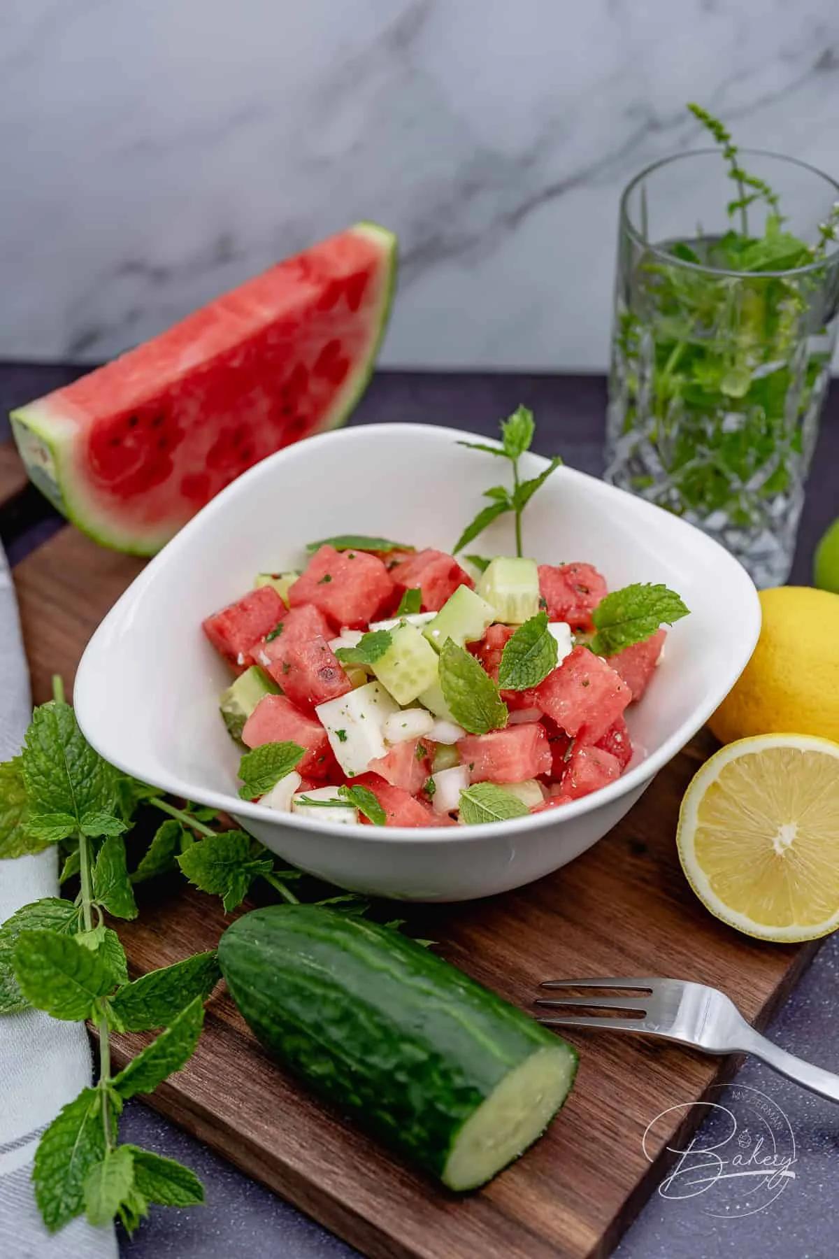 Sommersalat mit Wassermelone Rezept - Leichter Fitness Salat