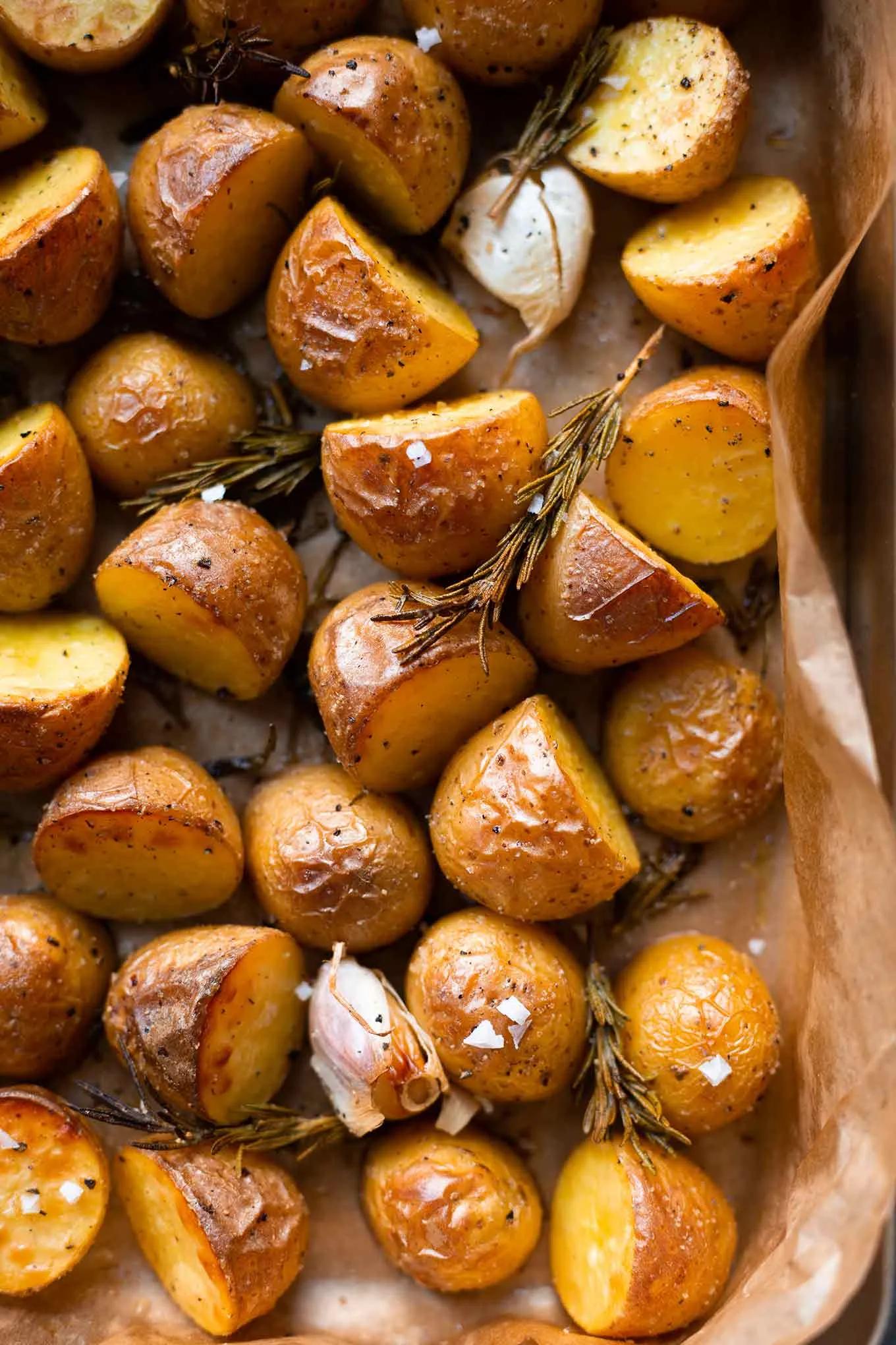 Rosmarinkartoffeln aus dem Ofen (nur 4 Zutaten!) - Kochkarussell