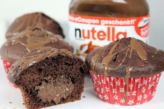 Video und Rezept: Schoko-Muffins mit flüssigem Nutella | Club of Cooks ...