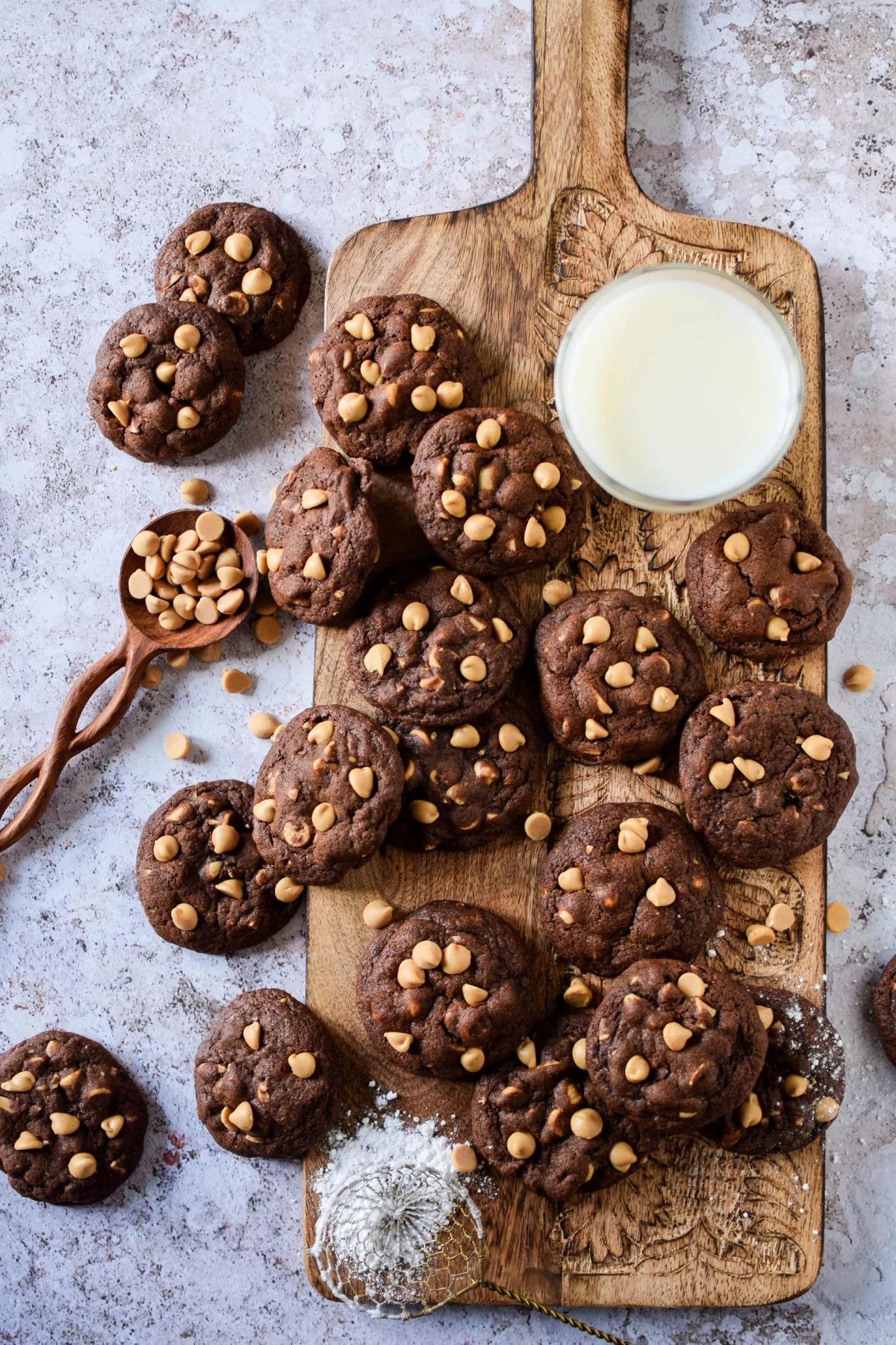 Chocolate Peanut Butter Cookies - Katie Cakes