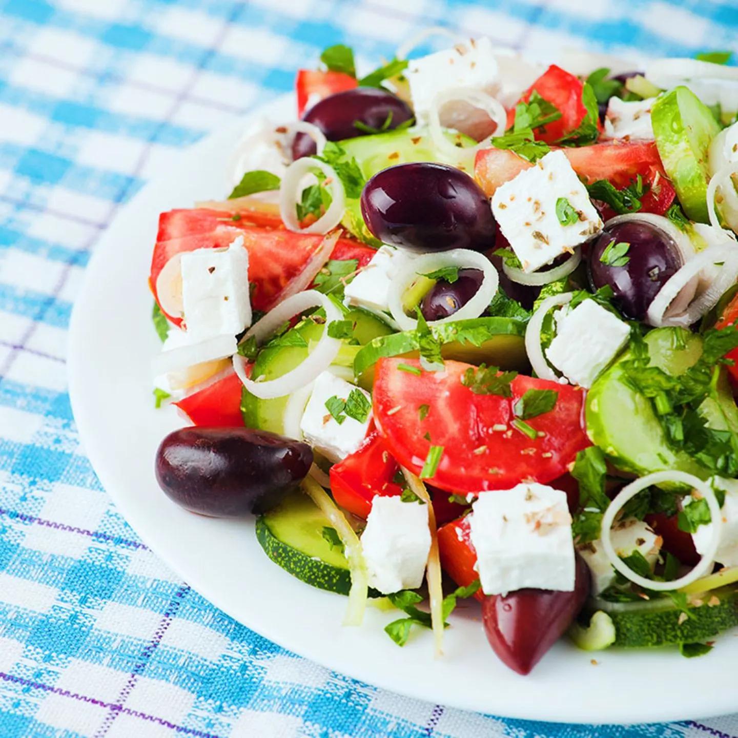 Griechischer Salat Rezept - [ESSEN UND TRINKEN]