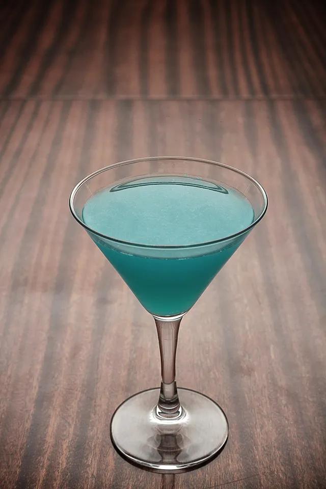 Cocktail Blue Bird — Rezepte Suchen