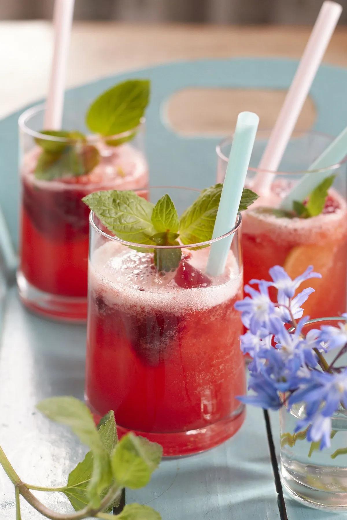 Erdbeer Limonade - Getränk des Sommers | tastesheriff | Rezept ...
