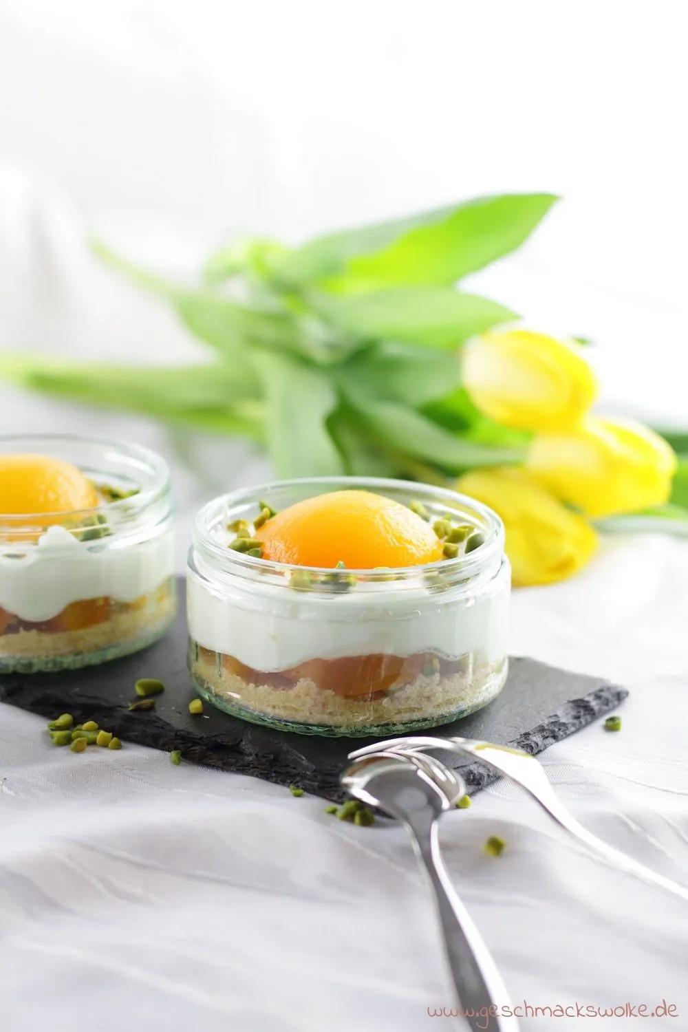 Süßes Spiegeleier-Dessert – Aprikosen-Käsekuchen im Glas zum ...