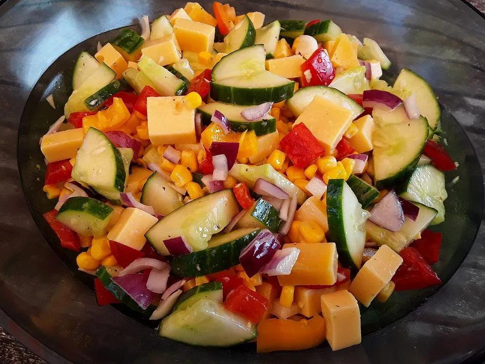 Gemischter Salat mit Käse - Kochen Gut | kochengut.de