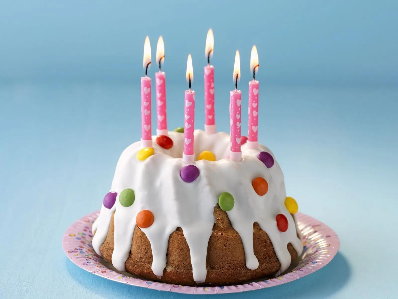Geburtstags-Gugelhupf | Rezept | Kuchen und torten, Kindergeburtstag ...