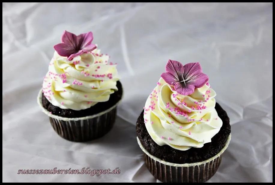 Schoko Cupcakes mit weisser Schokolade Topping Desserts, Food, White ...