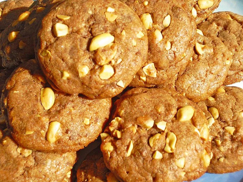 Schoko-Cookies mit Erdnuss| Chefkoch | Rezept | Schoko cookies, Dessert ...