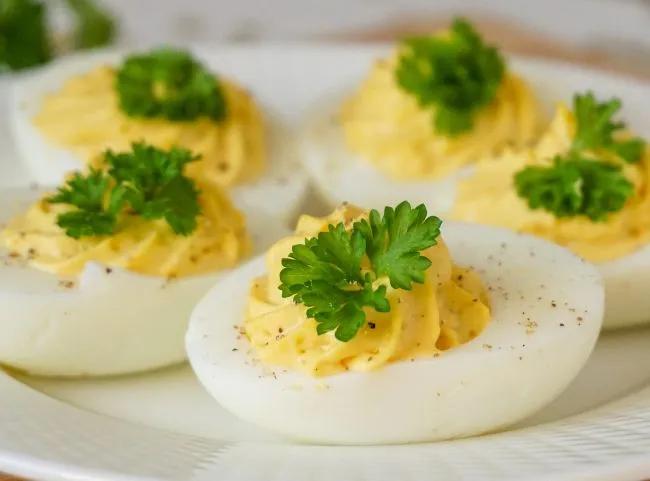 Gefüllte russische Eier nach Omas Rezept