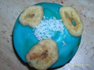 blue banana coconut muffins
