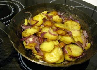 bratkartoffeln von rohen kartoffeln
