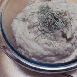 dip aus weißen bohnen mit geröstetem knoblauch