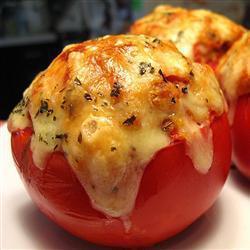 gefüllte tomaten mit schweizer käse und kartoffeln