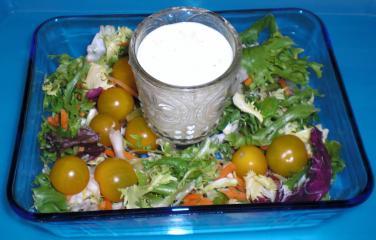 gemischter salat mit mozzarelladressing
