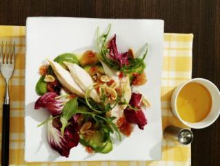 hähnchen avocado salat mit scharfem honigdressing