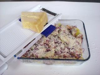 kartoffel kohlrabi gratin mit rote bete sprossen