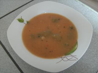 kartoffelpüreesuppe mit bohnen